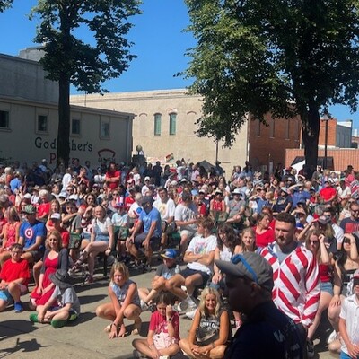 The crowd enjoying the Day!
